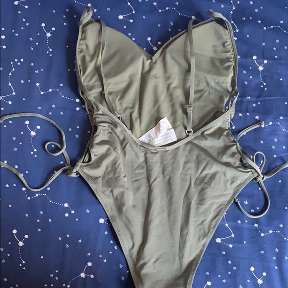 Olive green full baiting suit NWOT - Picture 5 of 7